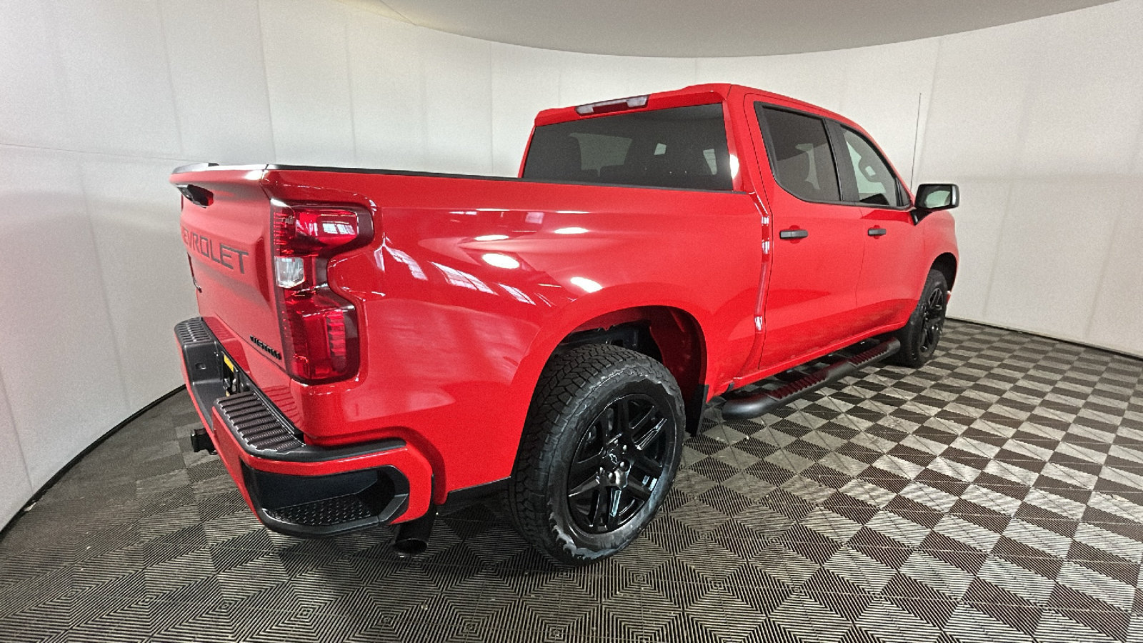 Used 2026 Chevrolet Silverado 1500 Custom w/ Turbomax Blackout Package RWD image 3