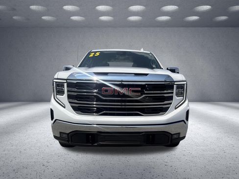 Used 2025 GMC Sierra 1500 SLT AWD/4WD image 2