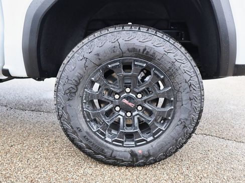 New 2026 GMC Canyon Elevation w/ Convenience Package image 27