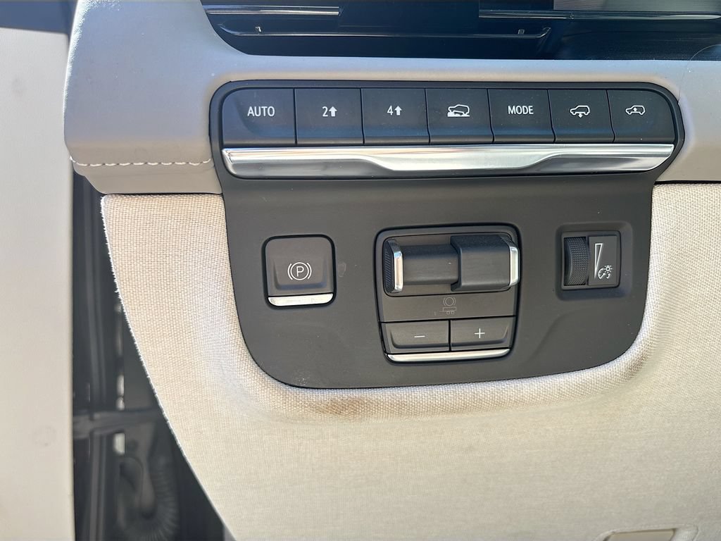 Used 2022 Cadillac Escalade ESV Sport Platinum AWD/4WD image 38