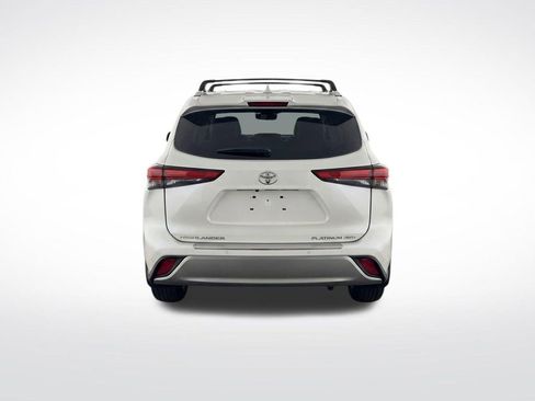 Used 2022 Toyota Highlander Platinum image 7