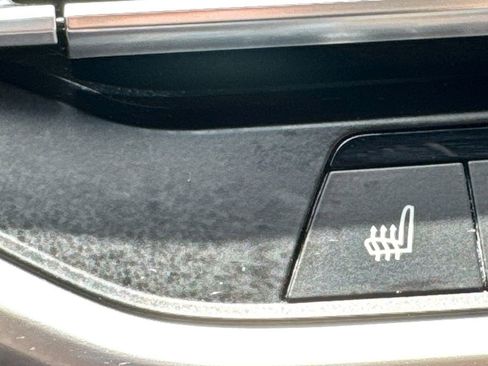 Used 2020 BMW X7 xDrive40i w/ Premium Package image 21