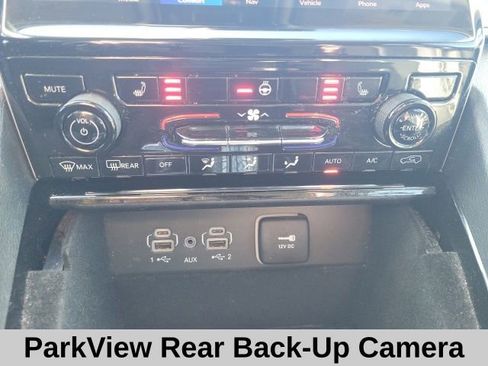 Used 2022 Jeep Grand Cherokee Limited image 8