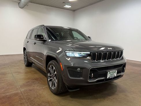 Used 2024 Jeep Grand Cherokee L Overland w/ Trailer Tow Package image 30