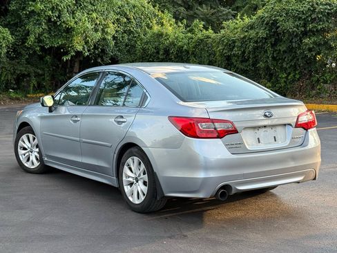 Used 2015 Subaru Legacy 2.5i Premium w/ Moonroof Package AWD/4WD image 3