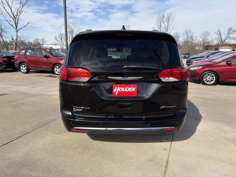 Used 2018 Chrysler Pacifica Limited w/ Advanced Safetytec Group image 7