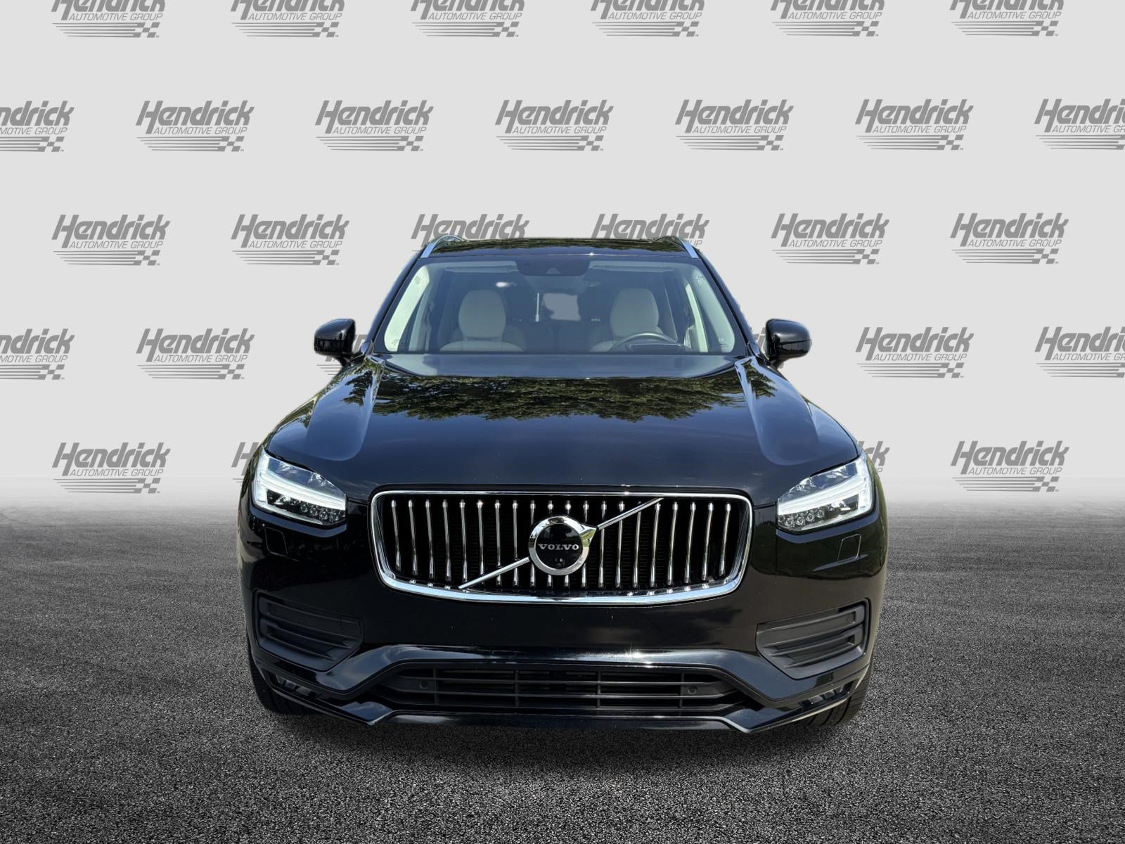 Used 2022 Volvo XC90 T6 Momentum w/ Advanced Package AWD/4WD image 3