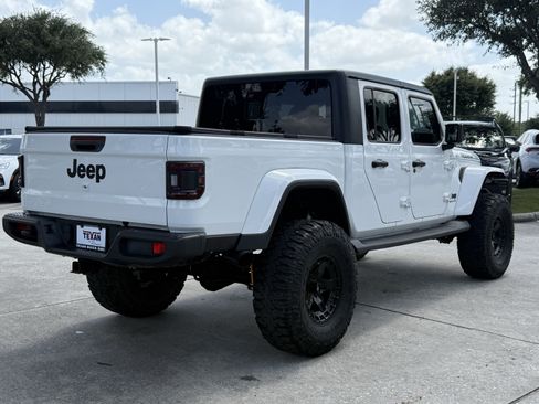 Used 2021 Jeep Gladiator Sport AWD/4WD image 5