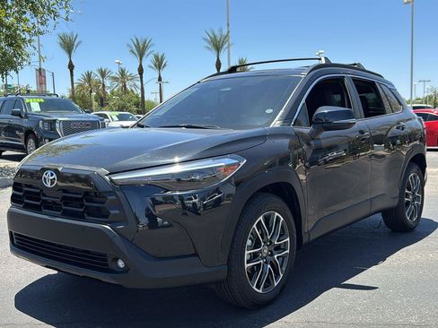 Used 2026 Toyota Corolla Cross XLE w/ Convenience Package FWD image 4
