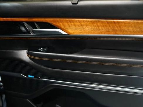 Used 2022 Jeep Grand Wagoneer Series III w/ Rear Seat Video Group 1 AWD/4WD image 64