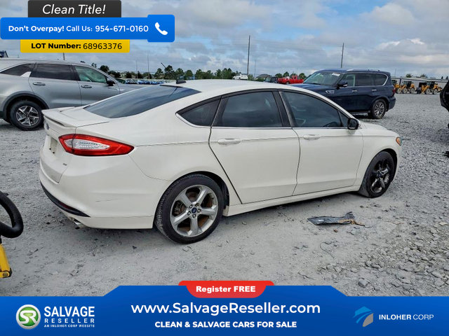 Used 2015 Ford Fusion SE w/ Equipment Group 201A FWD image 4