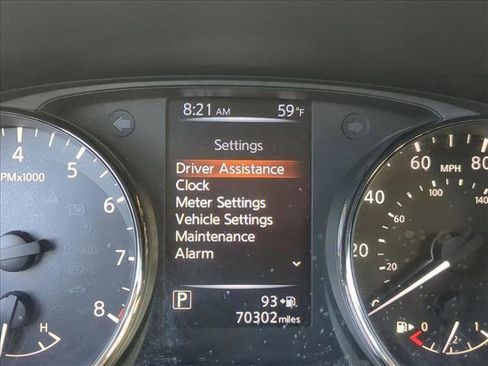 Used 2018 Nissan Rogue Sport S w/ S Appearance Package FWD image 11