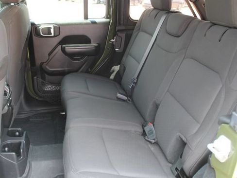 Used 2022 Jeep Wrangler Unlimited Sport AWD/4WD image 29