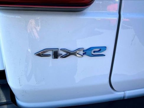 Used 2023 Jeep Wrangler Unlimited Sahara w/ Cold Weather Group image 24