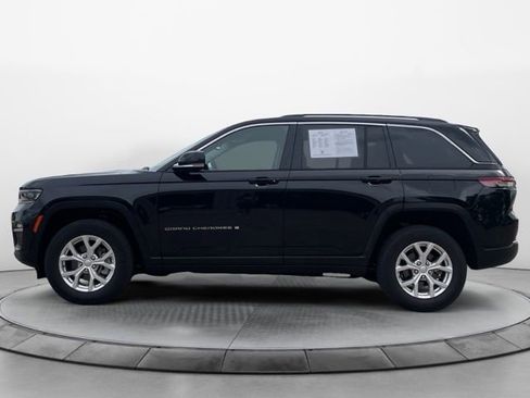 Used 2023 Jeep Grand Cherokee Limited AWD/4WD image 6