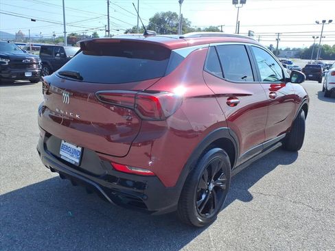 Used 2024 Buick Encore GX Sport Touring AWD/4WD image 4