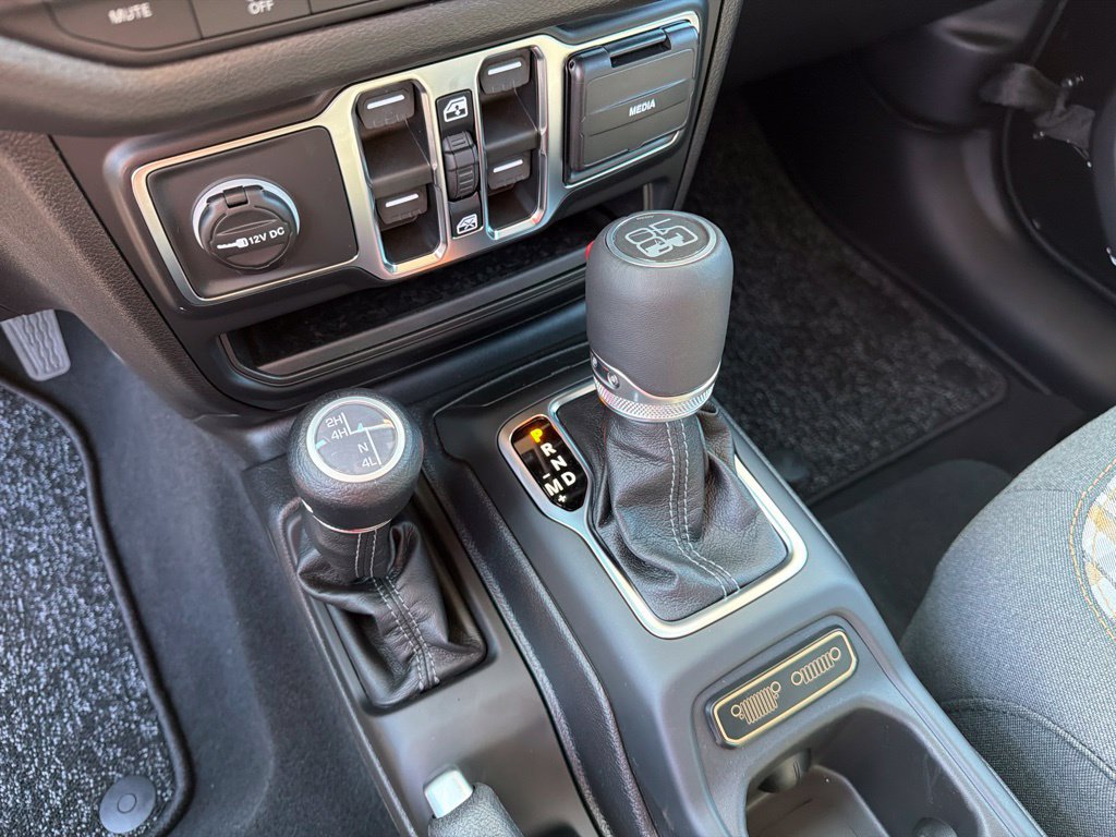 New 2026 Jeep Gladiator Sport AWD/4WD image 15