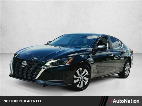 Used 2024 Nissan Altima 2.5 S FWD image 1