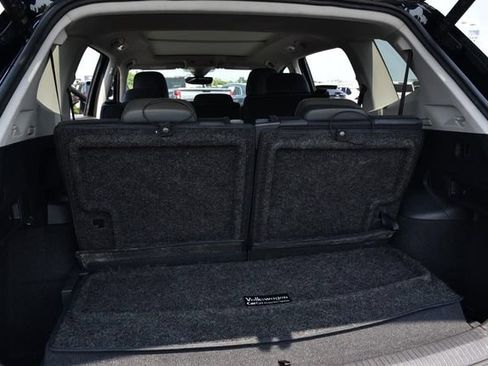 Certified 2023 Volkswagen Tiguan SE w/ Panoramic Sunroof Package FWD image 26