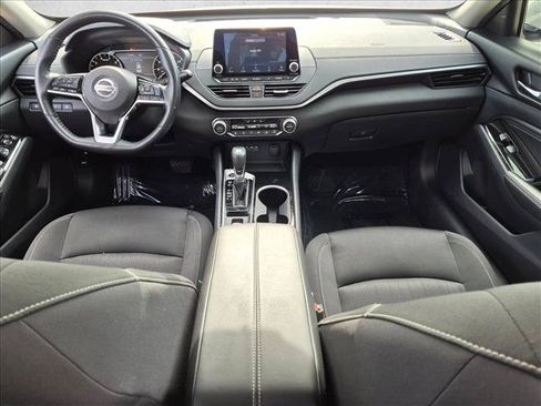 Used 2020 Nissan Altima 2.5 SV FWD image 18
