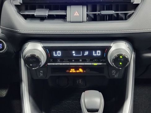 Used 2023 Toyota RAV4 XLE AWD/4WD image 20