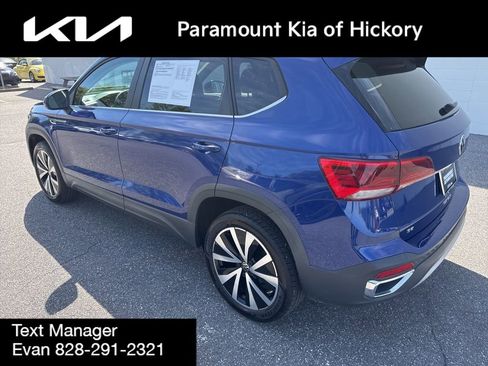 Used 2022 Volkswagen Taos SE FWD image 5