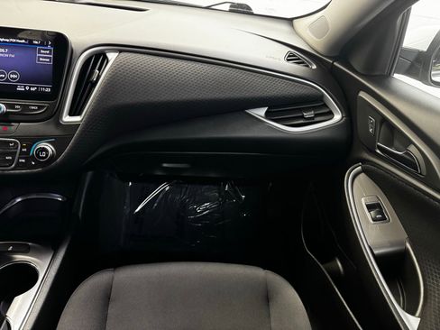 Used 2023 Chevrolet Malibu LT FWD image 16