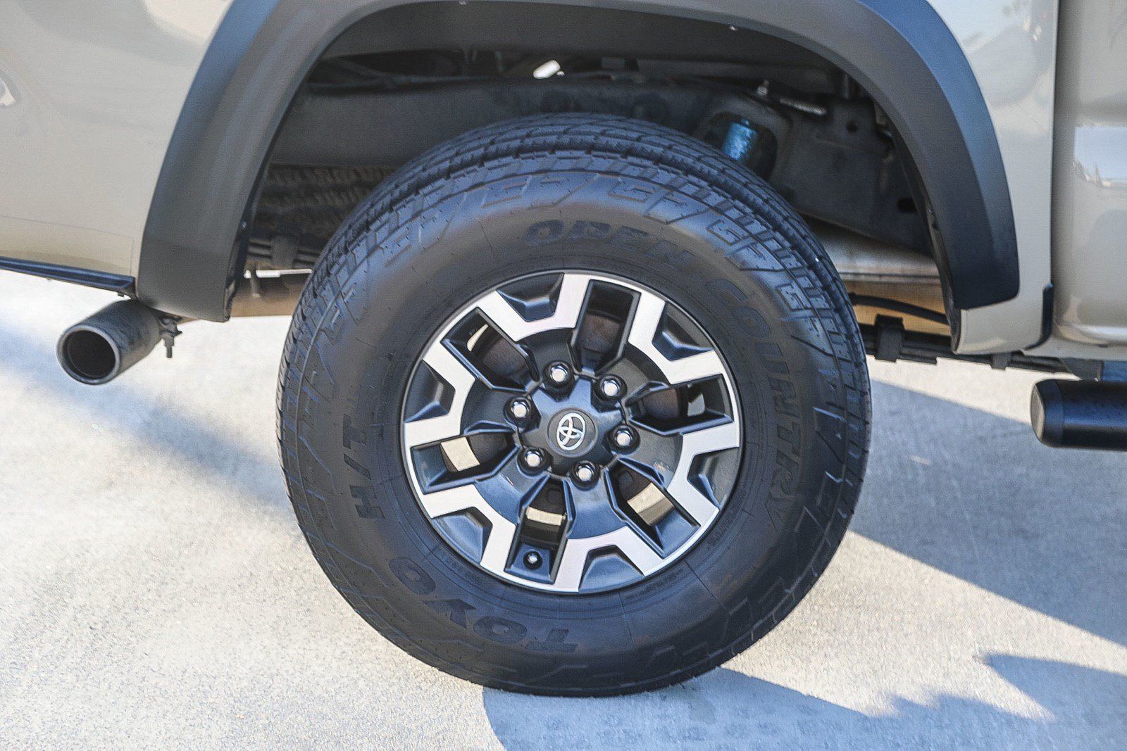 Used 2019 Toyota Tacoma TRD Off-Road w/ Technology Package RWD image 11