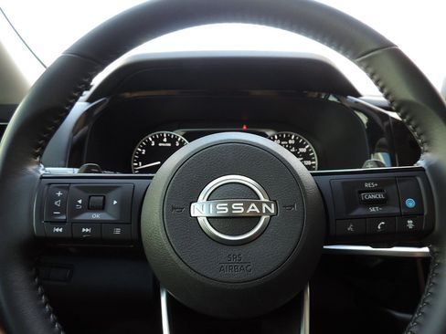 Used 2022 Nissan Pathfinder SV w/ Cargo Package FWD image 23