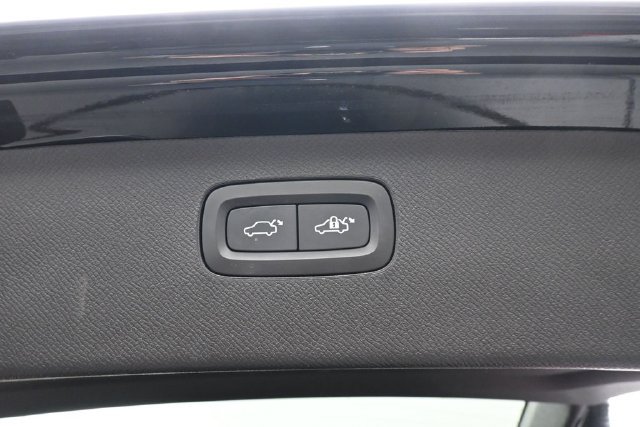 Used 2023 Volvo XC90 B6 Ultimate w/ Protection Package Premier AWD/4WD image 28