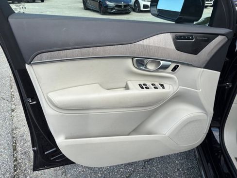 Used 2023 Volvo XC90 B6 Ultimate w/ Protection Package image 22