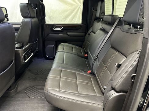 Used 2024 Chevrolet Silverado 2500 High Country w/ High Country Premium Package image 13