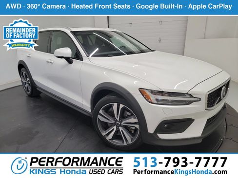 Used 2025 Volvo V60 B5 Cross Country Plus AWD/4WD image 1