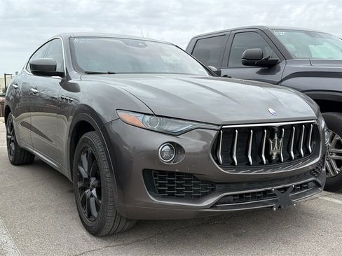 Used 2019 Maserati Levante image 3