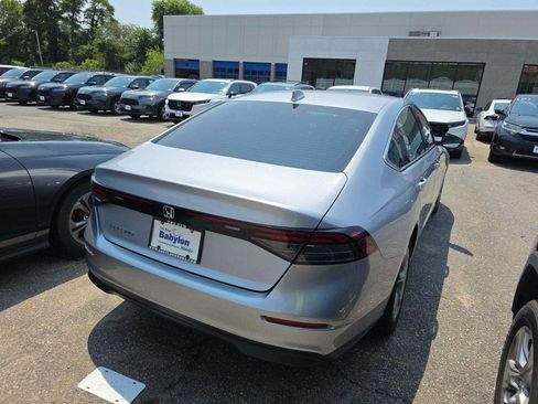 Used 2023 Honda Accord EX image 4