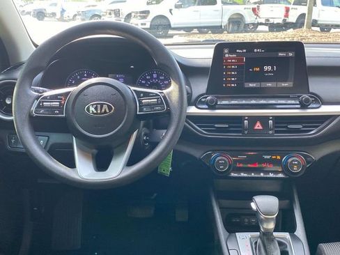 Used 2019 Kia Forte LXS FWD image 8