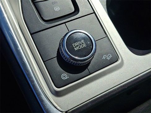 Used 2023 Ford Explorer XLT w/ Equipment Group 202A image 26