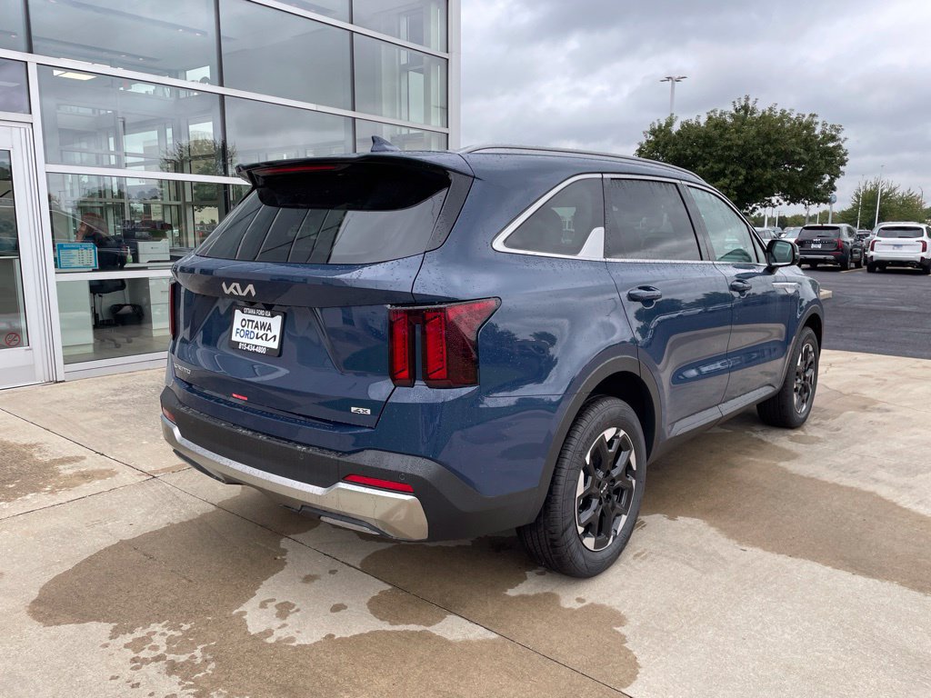 New 2026 Kia Sorento S AWD/4WD image 5