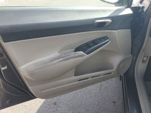 Used 2010 Honda Civic LX image 15