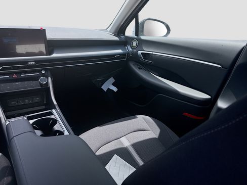 New 2026 Hyundai Sonata SEL FWD image 15