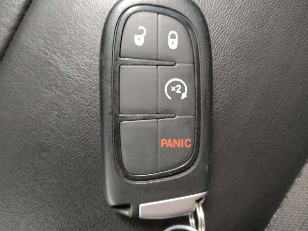 Used 2019 Jeep Cherokee Trailhawk w/ Cold Weather Group AWD/4WD image 32