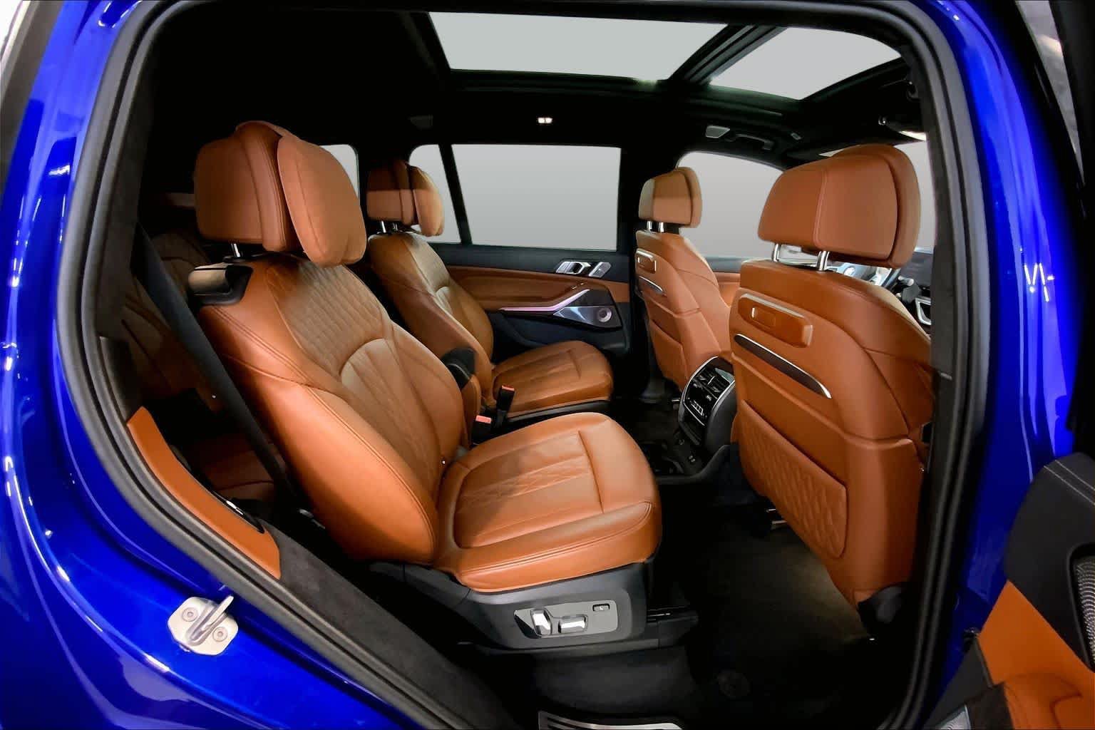 Used 2025 BMW X7 M60i AWD/4WD image 19