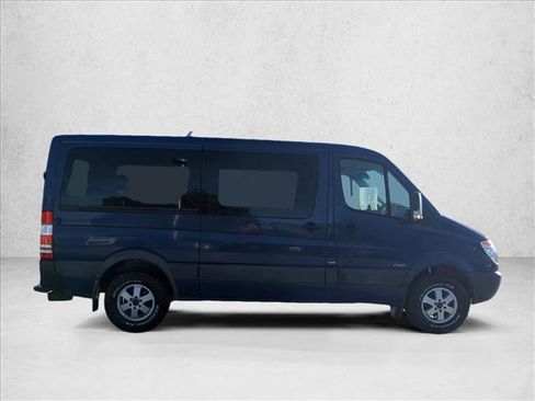 Used 2011 Mercedes-Benz Sprinter 2500 image 4