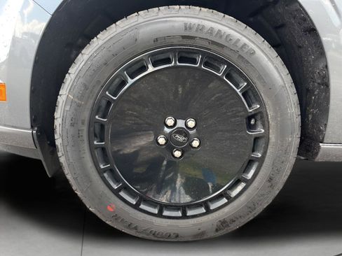 New 2025 Ford Maverick Lobo AWD/4WD image 9