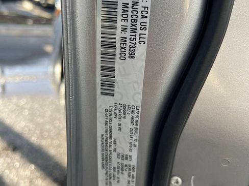 Certified 2021 Jeep Compass Limited FWD image 36