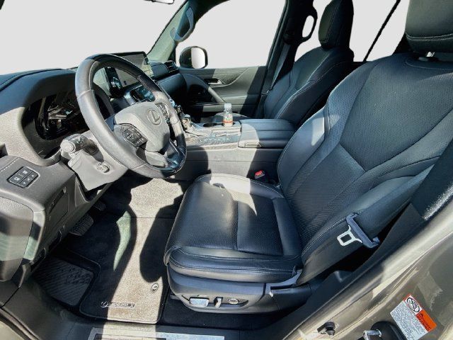 Used 2024 Lexus LX 600 4WD w/ Appearance Package image 22