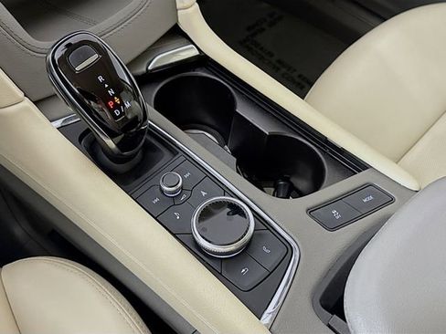 Used 2021 Cadillac XT5 Premium Luxury image 18