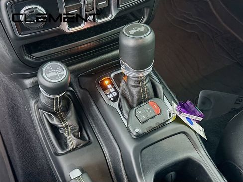 Used 2023 Jeep Wrangler Unlimited Sahara image 24