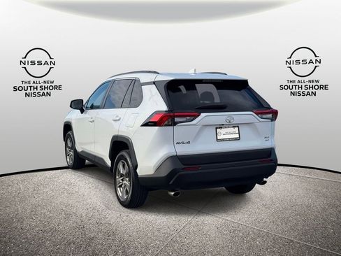Used 2024 Toyota RAV4 XLE AWD/4WD image 8