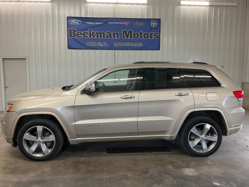 Used 2014 Jeep Grand Cherokee Overland w/ Advanced Technology Group AWD/4WD image 2